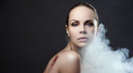 латвийка гадае бъдещето прави магии снима гола снимки