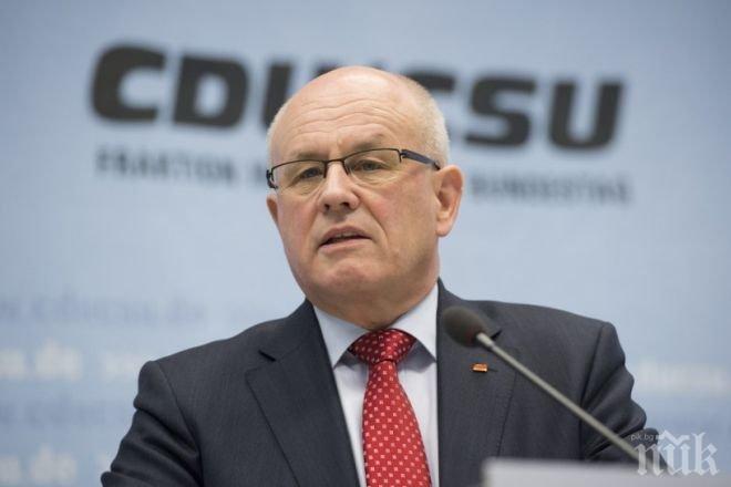 Съюзник на Меркел: Германският парламент ще одобри споразумението, ако Гърция си напише домашното