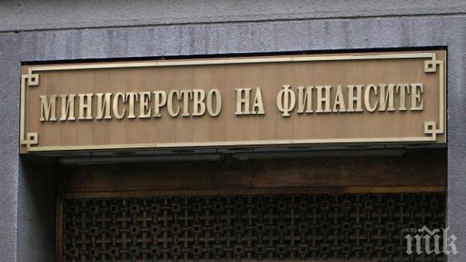 Бизнесът настоява 8-милиардният дълг да се обсъди от Тристранния съвет