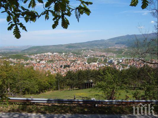 Слаба е посещаемостта в пещера „Снежанка“ заради непочистения път