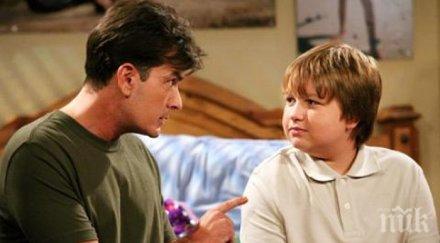 пиано убива чарли шийн последния епизод двама мъже половина