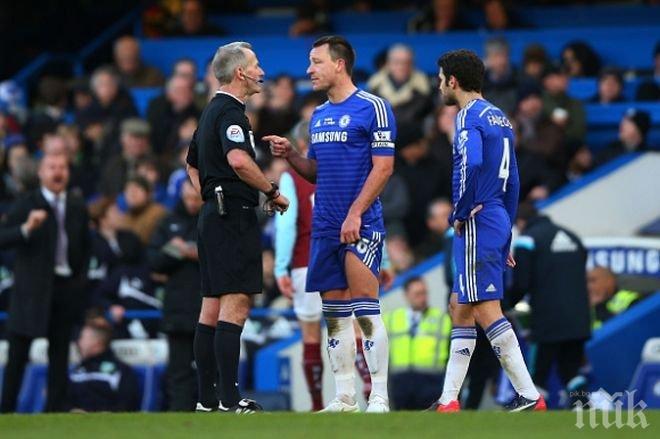 Мартин Аткинсън и Кевин Френд няма да ръководят мачове от Висшата лига през уикенда

