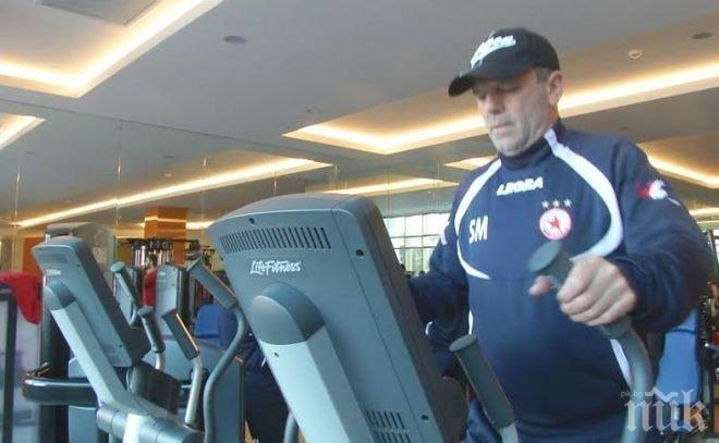 Треньорът на ЦСКА: Ще предложим нови договори на Вальо Илиев и Сашо Тунчев

