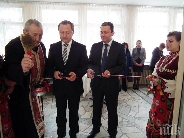 Откриха новите кабинети по физиотерапия на севлиевската болница (снимки)