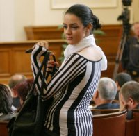 Калина Крумова жали Бойко, хвали Капка 