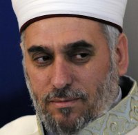Главният мюфтия пред ПИК: Искам повече пари за мюсюлманите от Плевнелиев!
