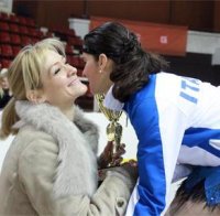 Албена награждава фигуристи в София