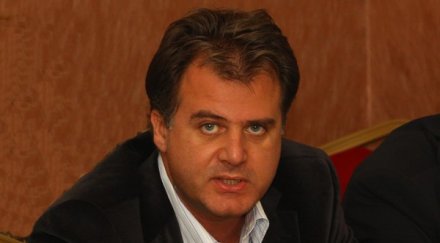 бивш царски зам министър мами чужденци имоти