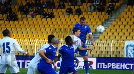 херо атакуват беззащитните отбори черното тото