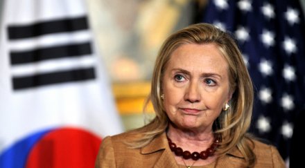 хилари клинтън лекува сътресение