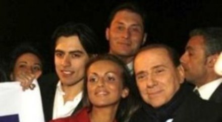 берлускони сгоди годишната франческа