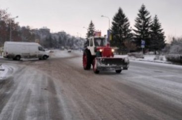 студ сняг мъгли бъдни вечер