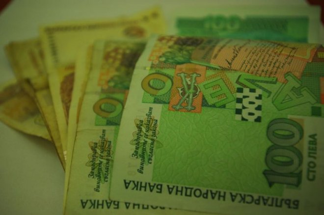 40 000 българи посрещат Коледа без заплати