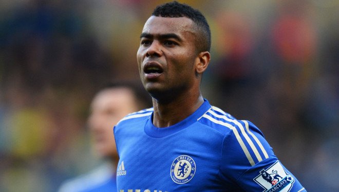 Ашли Коул сервира на Челси в Япония