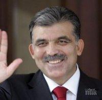 Бившият турски президент загърби Меджлиса