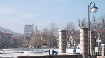 цветни музикални феерии открият обновеното езеро пловдив