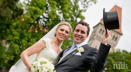 младоженци превърнаха медения месец двегодишна ваканция