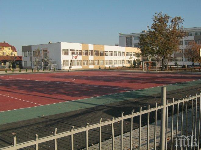 Културното министерство: Ремонтираната сграда на НГДЕК е умишлено повредена