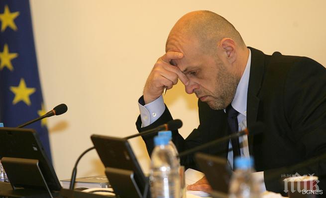 Дончев: Залогът по процедурата за дълга беше политически