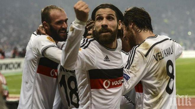 Десет години по-късно Ливърпул плаче в Истанбул