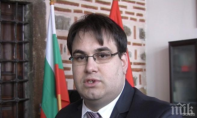 Ахмед Ахмедов: Не забрани, а регламенти за финансиране