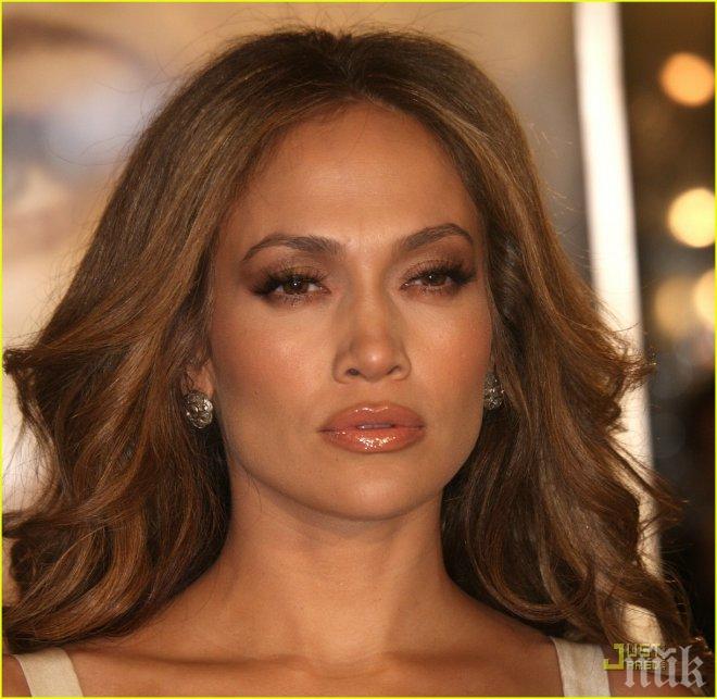 Изненада! Спипаха Дженифър Лопес и Бен Афлек да флиртуват