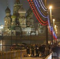 Москва в ужас! Разследват политически причини за убийството на Немцов (шокиращи снимки) 