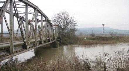 държавата отпуска пари укрепване моста село асеново