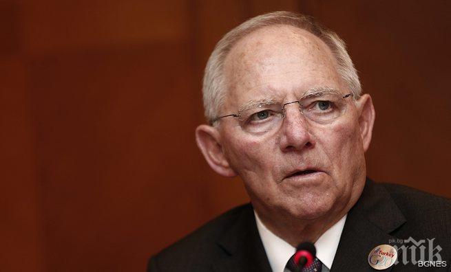 Шойбле: Трябва да се даде малко време на гръцкото правителство

