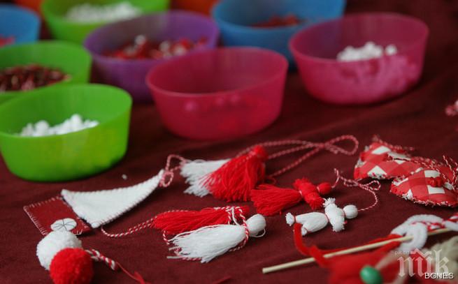 Музеят на София стана ателие за мартенички