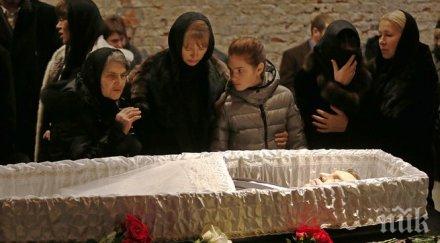 руското правителство отдаде почит убития немцов