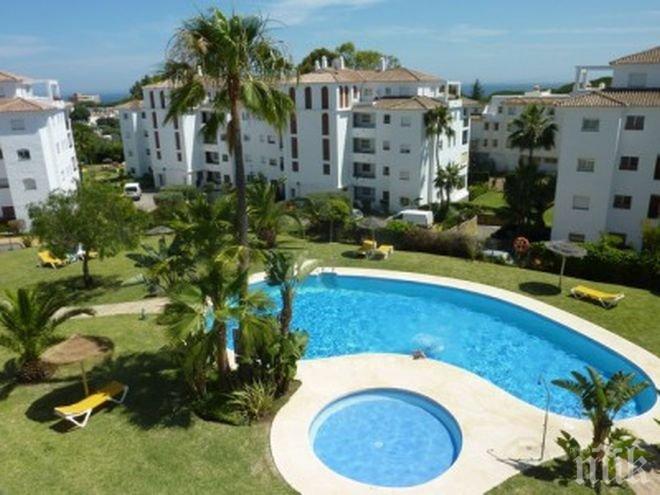 Богати чужденци купуват имоти в Испания и вдигат цените
