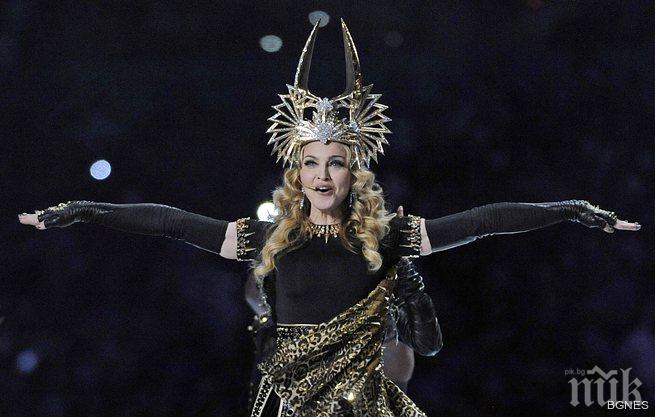 Мадона ще подарява копия на новия си албум