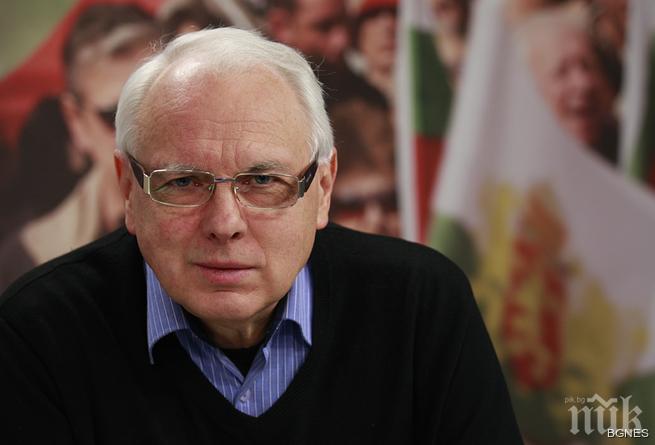 Енчев: Политическият ни елит прегръща нихилизма и загърбва своята история