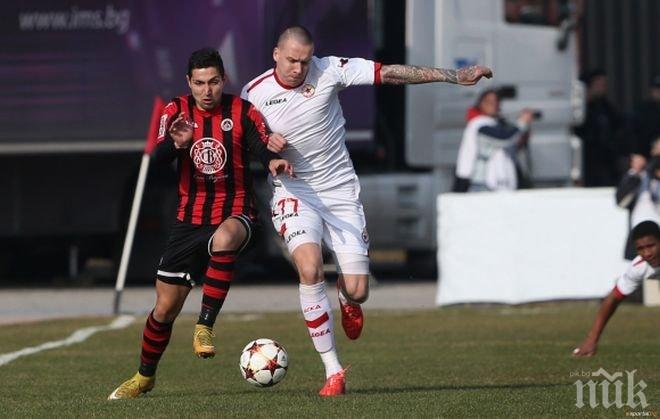 ЦСКА глобява жестоко Платини и Тончи Кукоч

