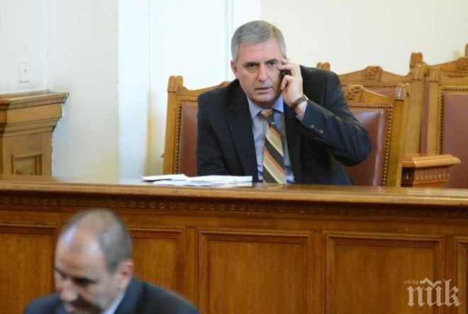 Ивайло Калфин: Ако гласуването за заема не беше минало, оставката на правителството беше неизбежна!