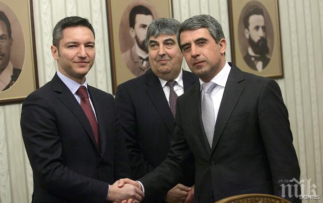 Вигенин: Част от темите, които президентът поставя, не са в правомощията му 