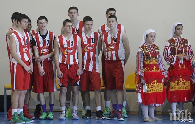 Спортен празник откри зала Триадица