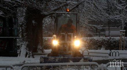 снеговалежи дъжд предизвикват хаос балканите