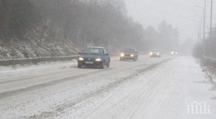 инцидент товарен автомобил затвори част пътя велинград юндола