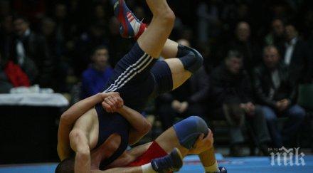 четирима наши борци финалите зала универсиада