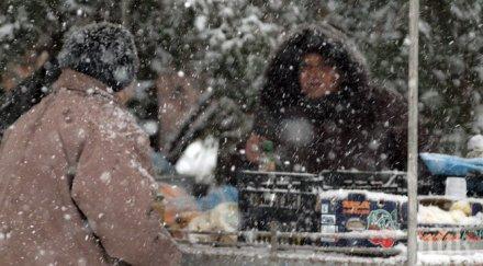 снеговалежите продължават виелици