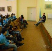 Операта влиза в русенските училища