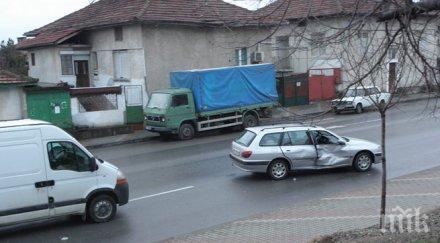 бус удари пежо поликлиниката благоевград