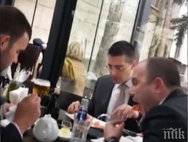 Ексклузивно! Бившият гард на Бареков, лобист за проституцията и Светлин Танчев засечени на сладък обяд насред центъра на София (снимки)