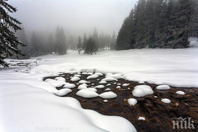 Мъж е изчезнал в снежните преспи край село Кремене
