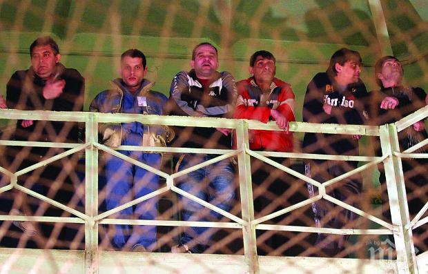 ЕКСКЛУЗИВНО! 8 пандизчии изнасилиха педофил в тоалетната на пловдивския затвор! Изродът Иванов е със спукан далак!