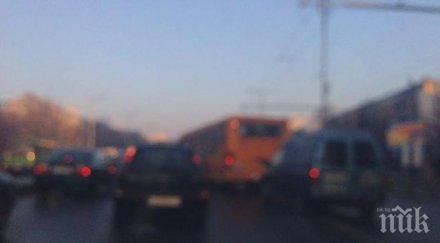 внимание психари камикадзета хвърлят колите