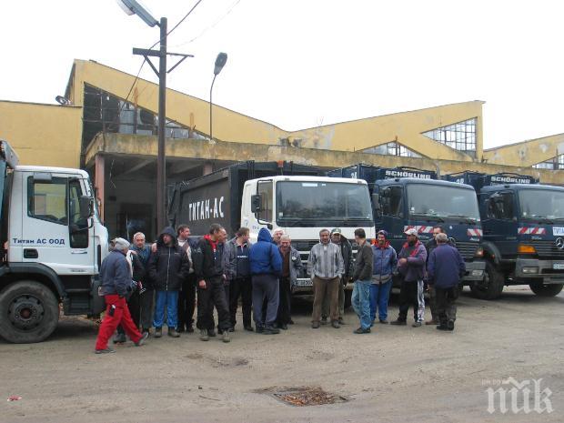 Заплашват с уволнение стачкуващите работници в Титан Видин
