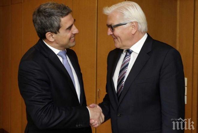 ПЪРВО в ПИК! Гърми жесток скандал! Германски министър сбърка Плевнелиев с президента на Румъния! Дали Плевнелиев не трябва постоянно да е с табелка? (обновена)